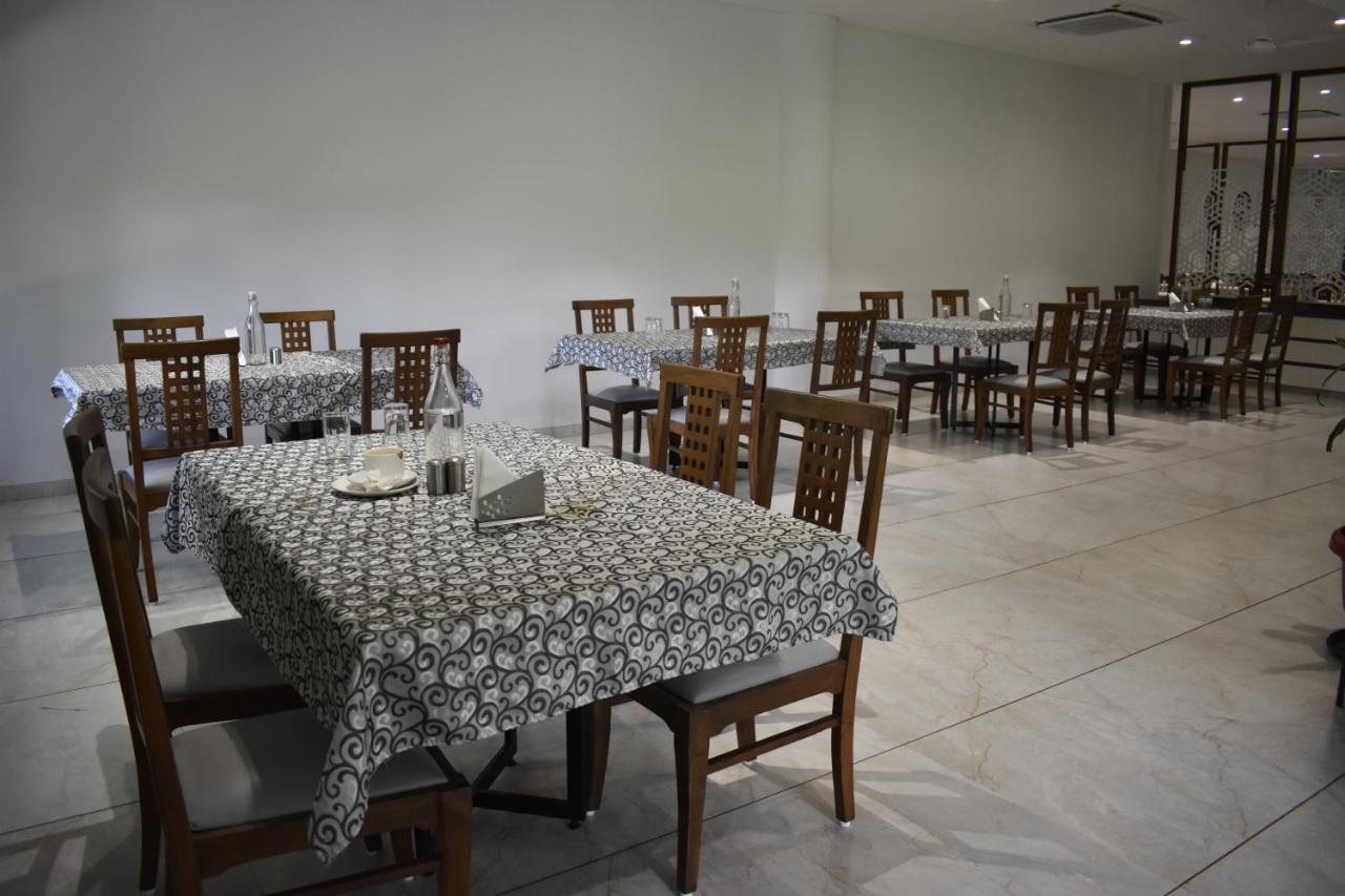 Shilpi Hill Resort Saputara Extérieur photo